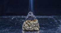 【艾草知識(shí)】灸完的艾灰千萬別扔，它還有這些神奇功效！